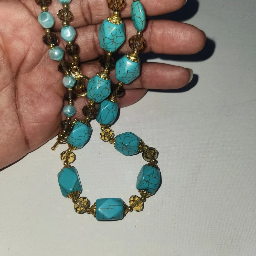 Stone Necklace Turquoise color‎ Gold Tone Toggle  Smoky Crystal 24 Inch
